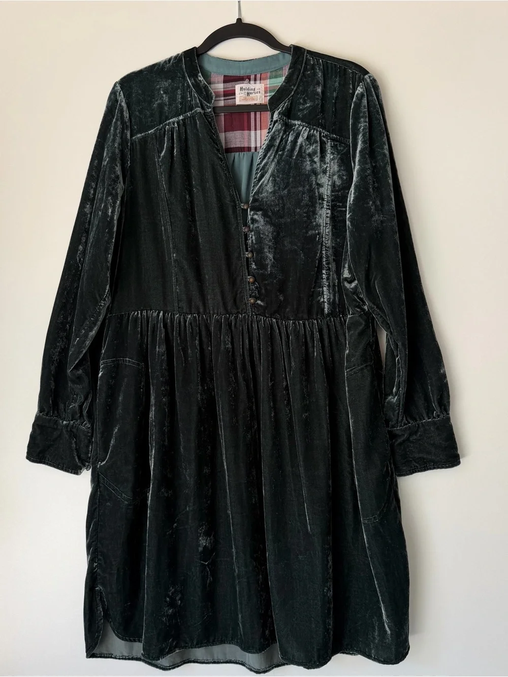 Anthropologie Holding Horses Nantes Crushed Velvet Shirt Dress in Emerald Green - Picture 5 of 8